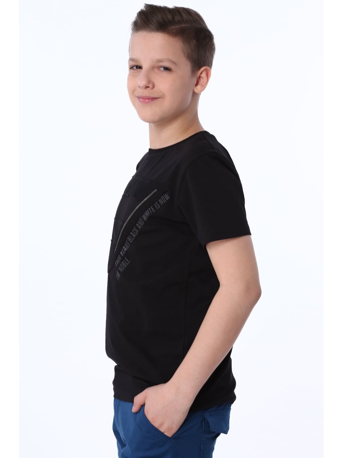 Tricou pentru baieti cu aplicatie cusuta, negru NDZ47001 - Magazin online - Boutique